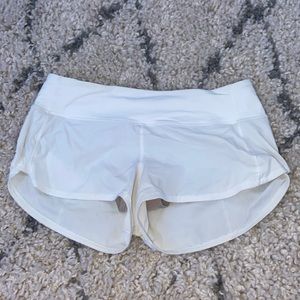 lululemon white speed up 2.5” shorts